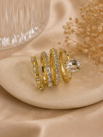 GARMEND 1 Set Of 4 Minimalist Layered Ring Set - Sparkling Cubic Zirconia, Suitable For Daily Wear And Parties