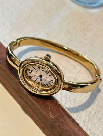 1pc Women's Bracelet Watch, Oval Roman Numeral Small Dial, Non-Adjustable Strap, Retro British Style, Niche Luxury Quartz Watch, Suitable For Occasions Like Holidays, Parties, Weddings, Back To School, Christmas, Thanksgiving, Halloween, Easter, Best Gift
