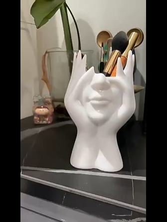 1pc Handmade Creative Human Body Art Makeup Brush Holder - Unique Human Body Art Makeup Brush Holder, Desktop Makeup Brush Storage Box, Decorative Resin Material, Anti-Drop Design, Sculpture Decor, Lightweight Portable, Handmade Desktop Or Bathroom Cosmet